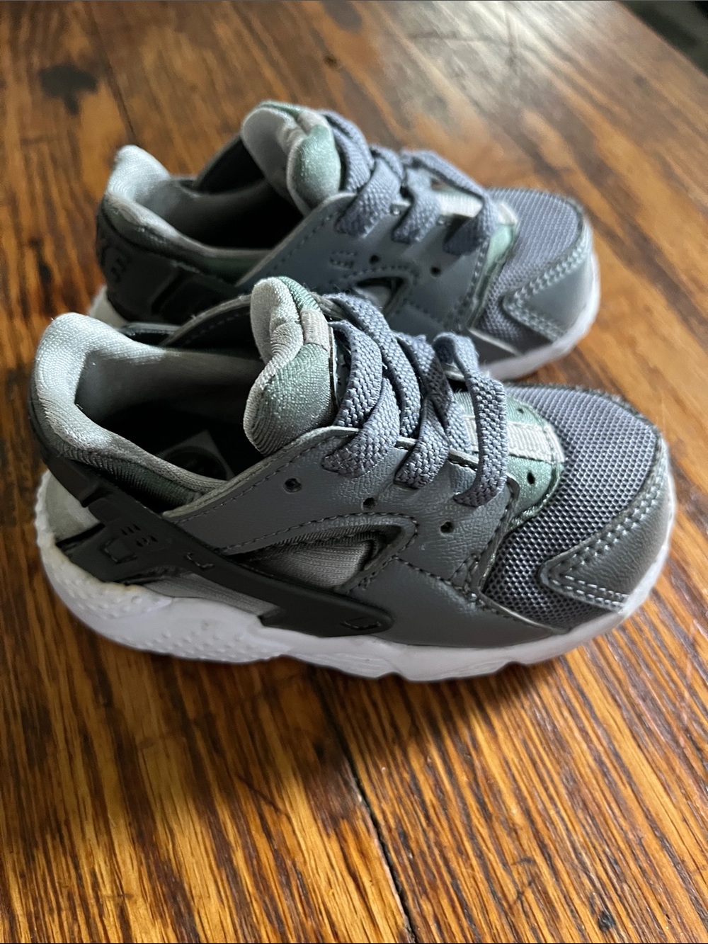 Nike Huarache Baby 5C
Gray